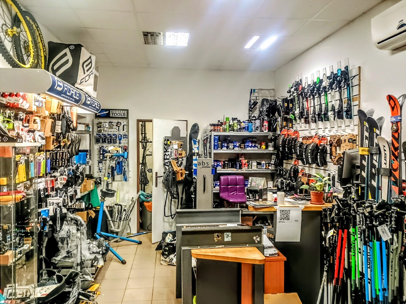 Prodejna kol a doplňků